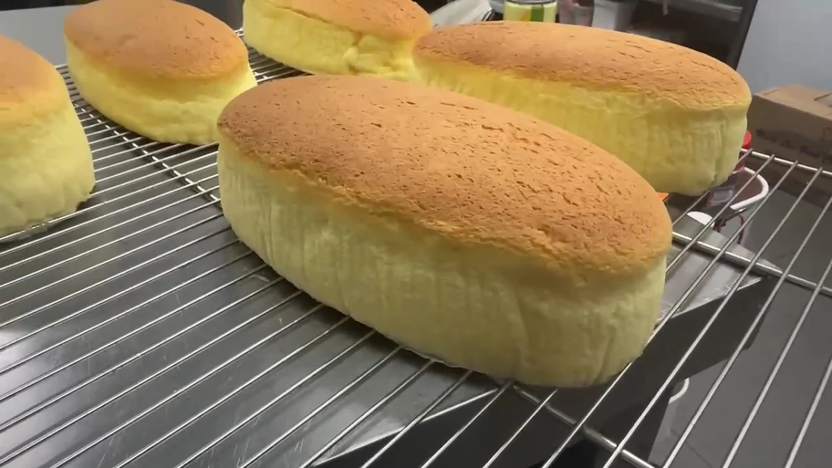 Food & drink, Creamy Bakery & Cake