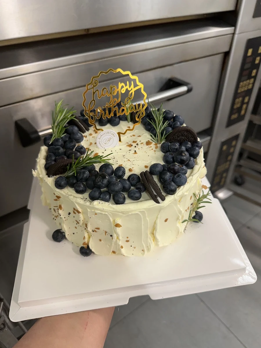 Food & drink, Creamy Bakery & Cake