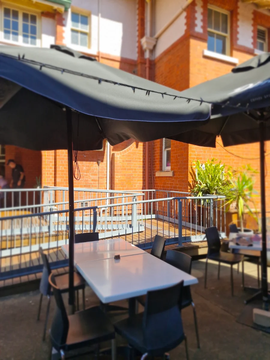 Vibe, Portside Cafe & Restaurant