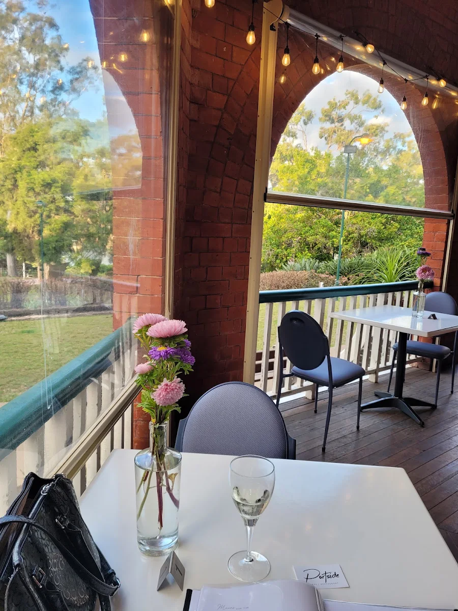 Vibe, Portside Cafe & Restaurant