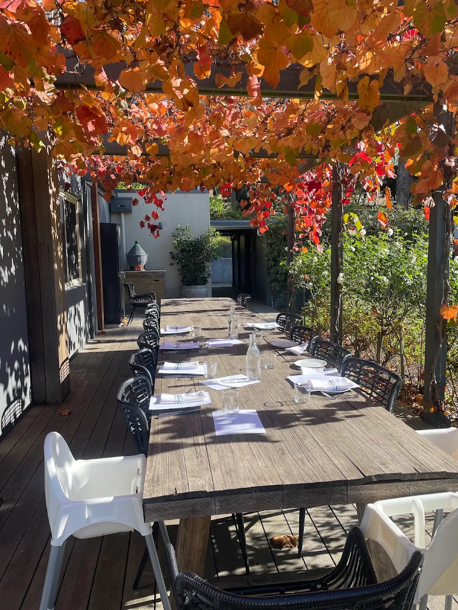 Vibe, Mantons Creek Restaurant & Accommodation