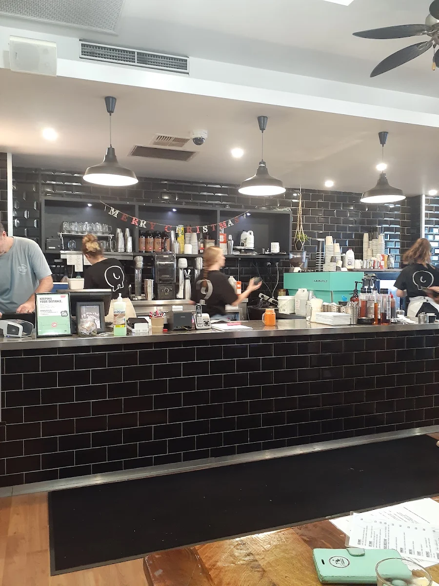Vibe, Hippo Espresso