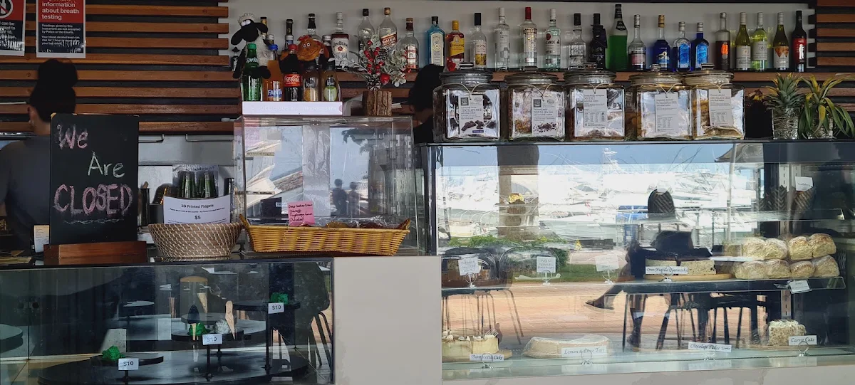 Vibe, Cafe On the Bay