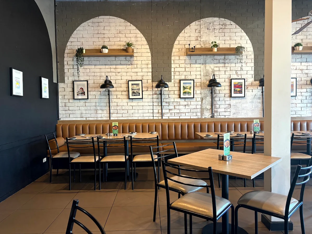 Vibe, Fasta Pasta Salisbury