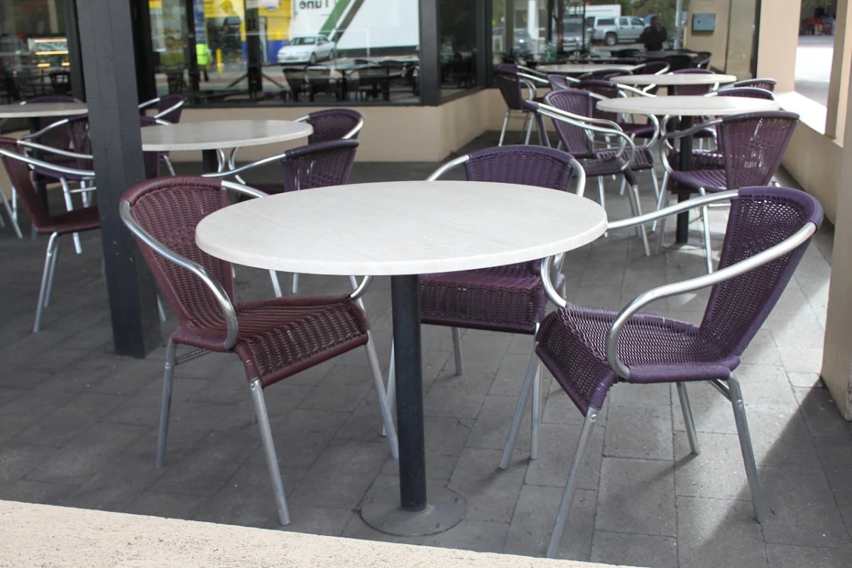 Vibe, Fasta Pasta Salisbury