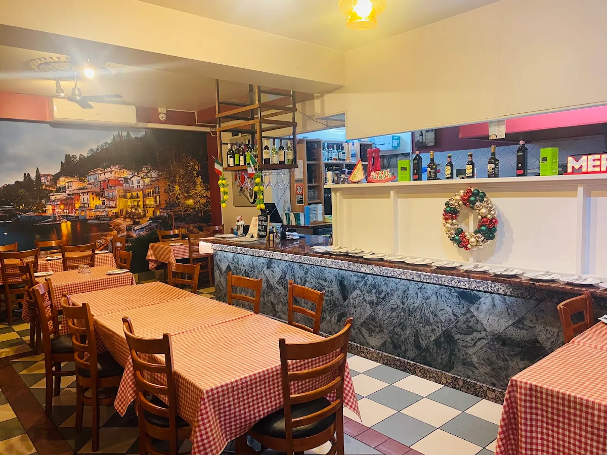Vibe, Napoli Pizza Pasta Restaurant