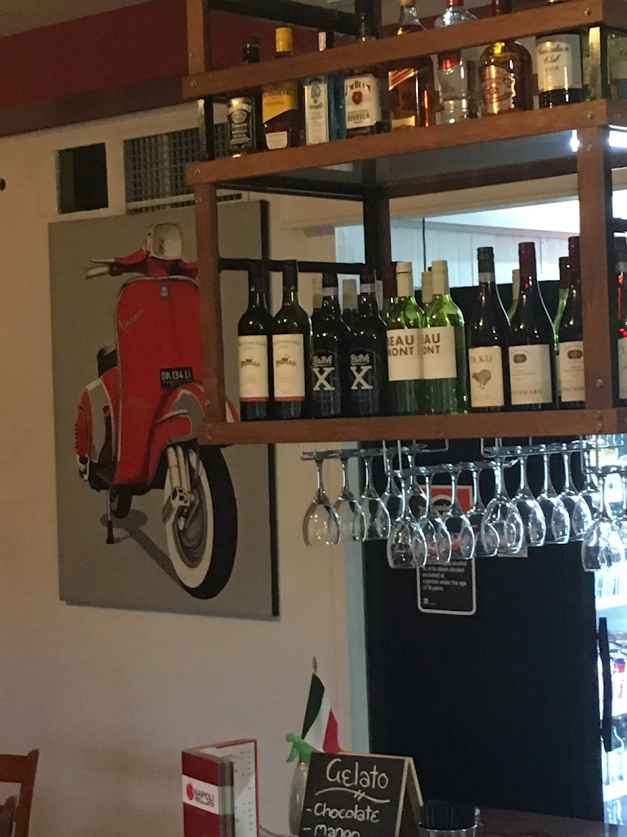 Vibe, Napoli Pizza Pasta Restaurant