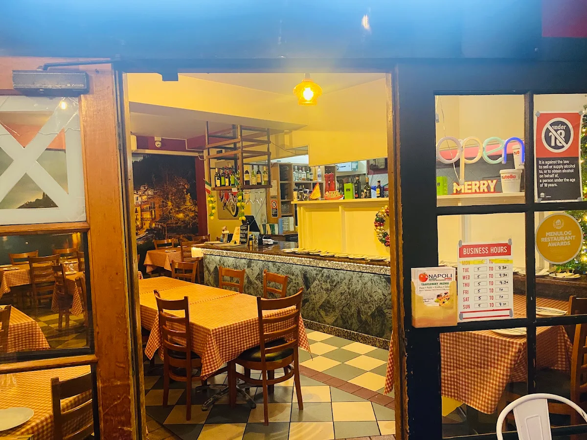 Vibe, Napoli Pizza Pasta Restaurant