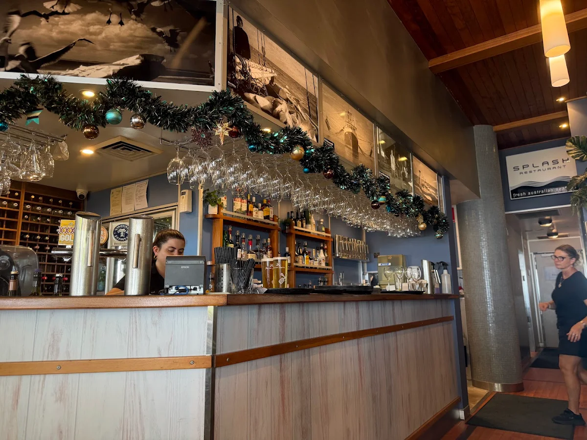 Vibe, Splash Seafood Restaurant