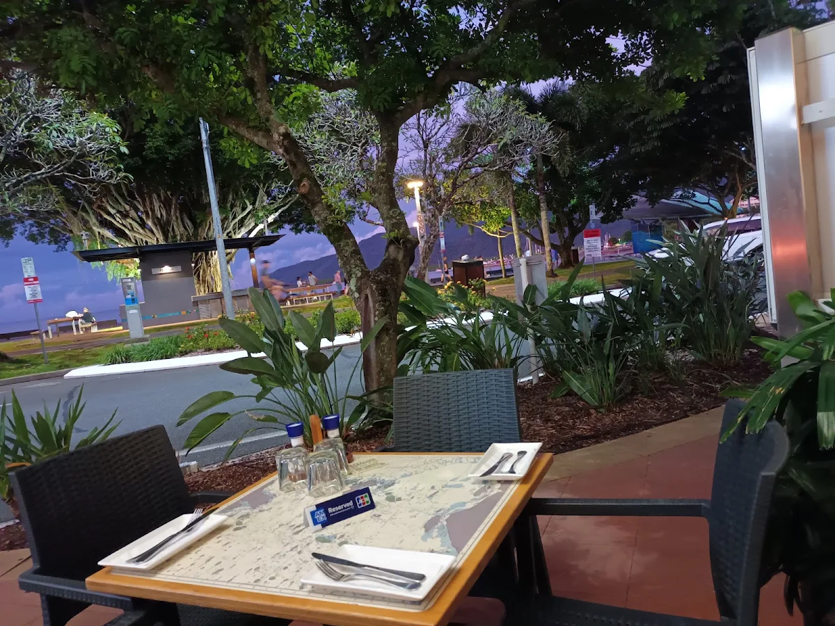 Vibe, Splash Seafood Restaurant