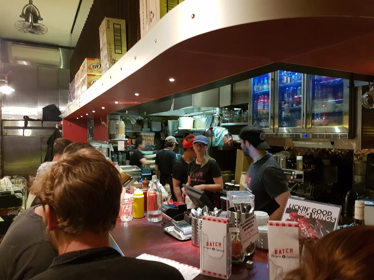 Vibe, Batch Burgers