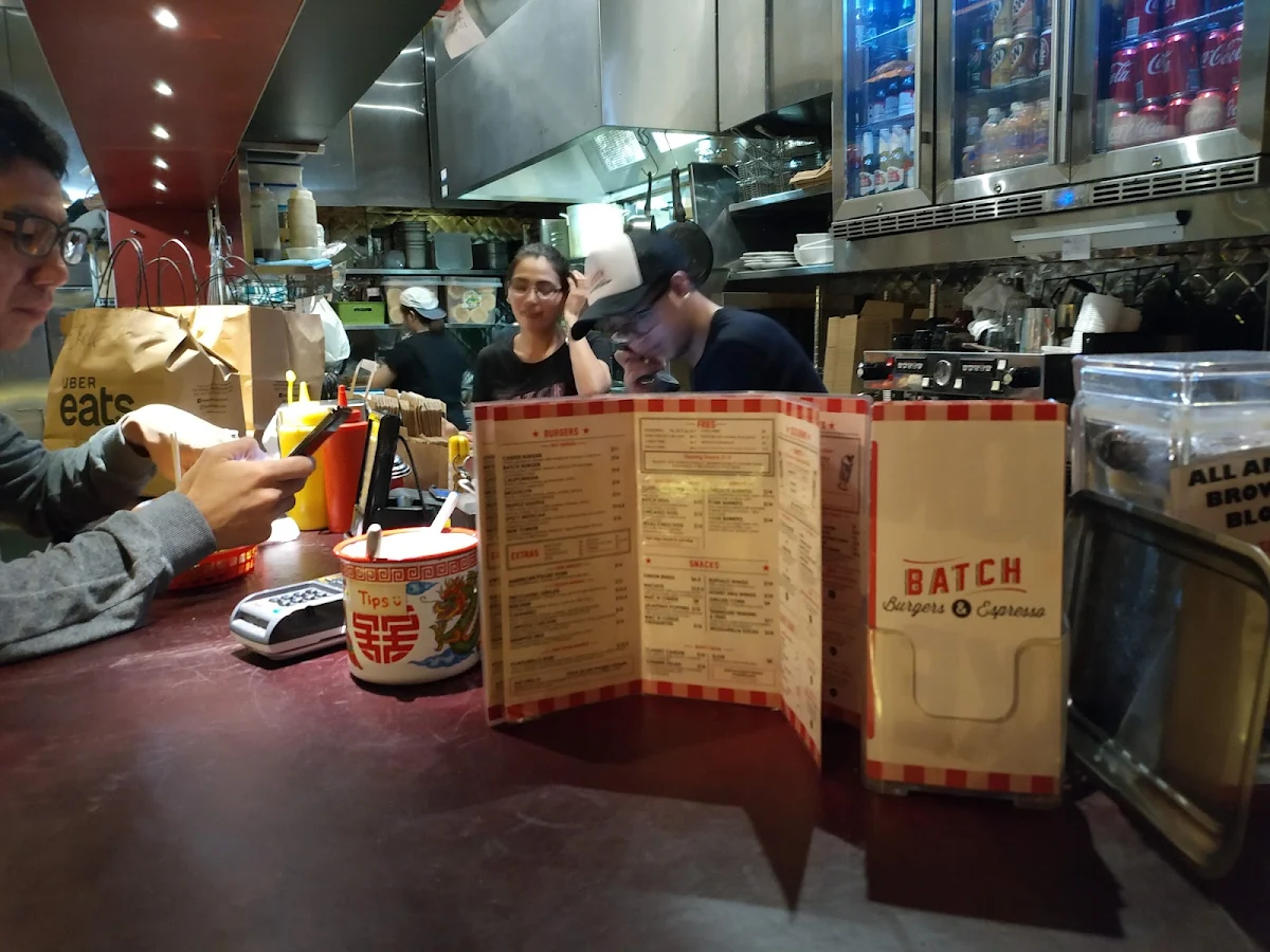 Vibe, Batch Burgers