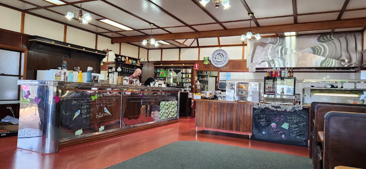 Vibe, Popular Cafe OPEN