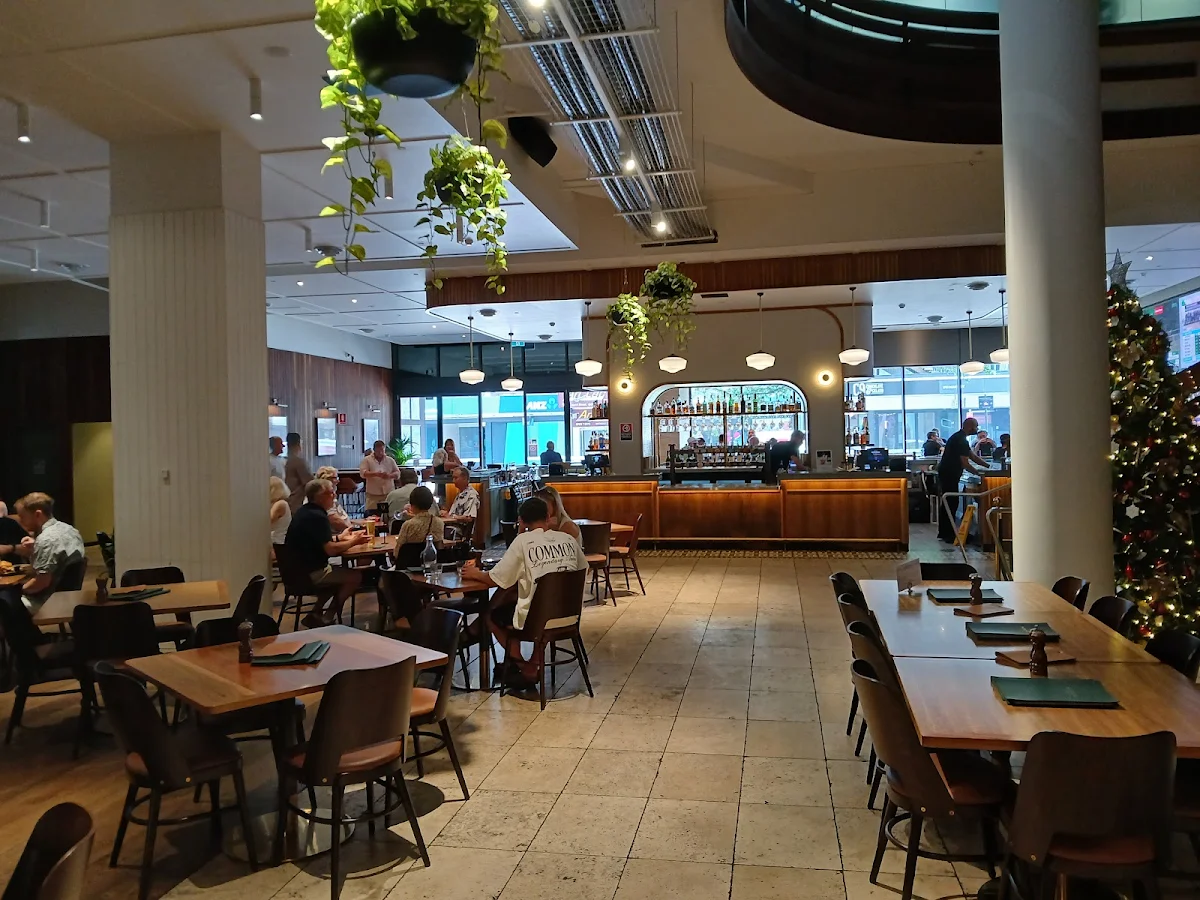 Vibe, Railway Hotel Gosford Bar & Steakhouse