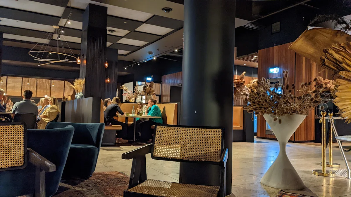 Vibe, Railway Hotel Gosford Bar & Steakhouse