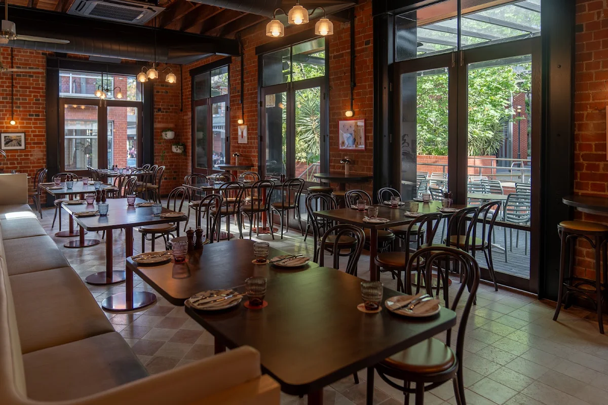 Vibe, The Laneway Social, East End