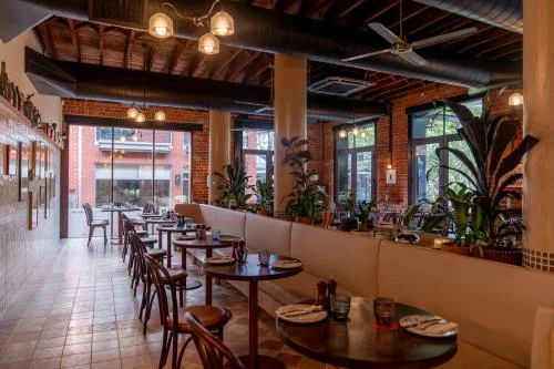 Vibe, The Laneway Social, East End