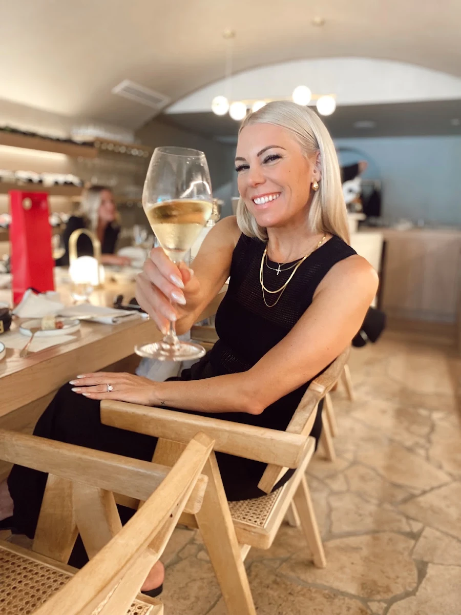 Vibe, Atelier Wine Bar