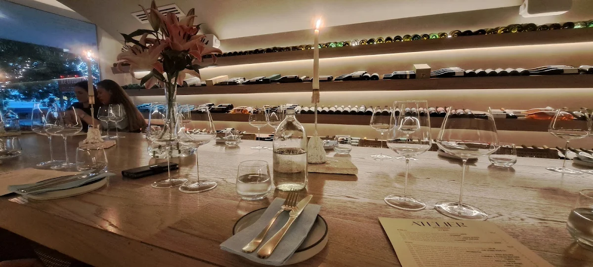 Vibe, Atelier Wine Bar