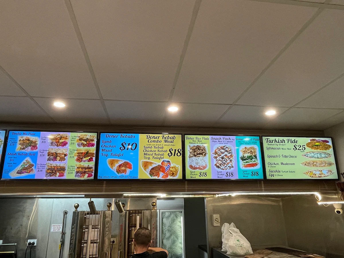 Menu, Naz Grill
