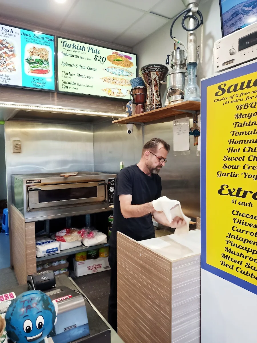 Menu, Naz Grill