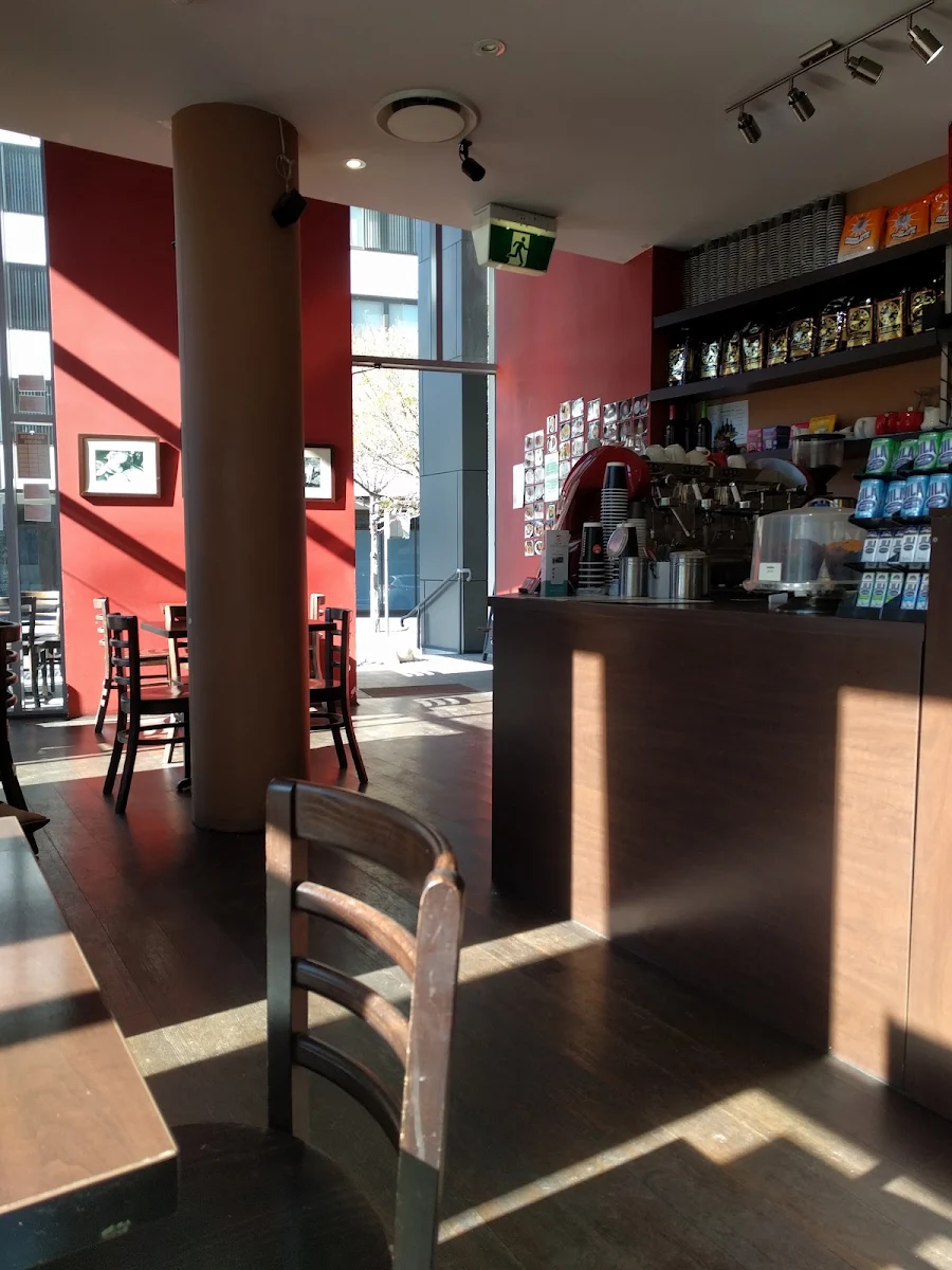 Vibe, Naxeion Cafe