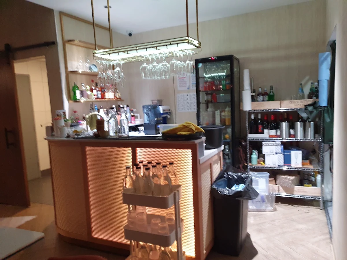 Vibe, Uday Restaurant & Rooftop Bar