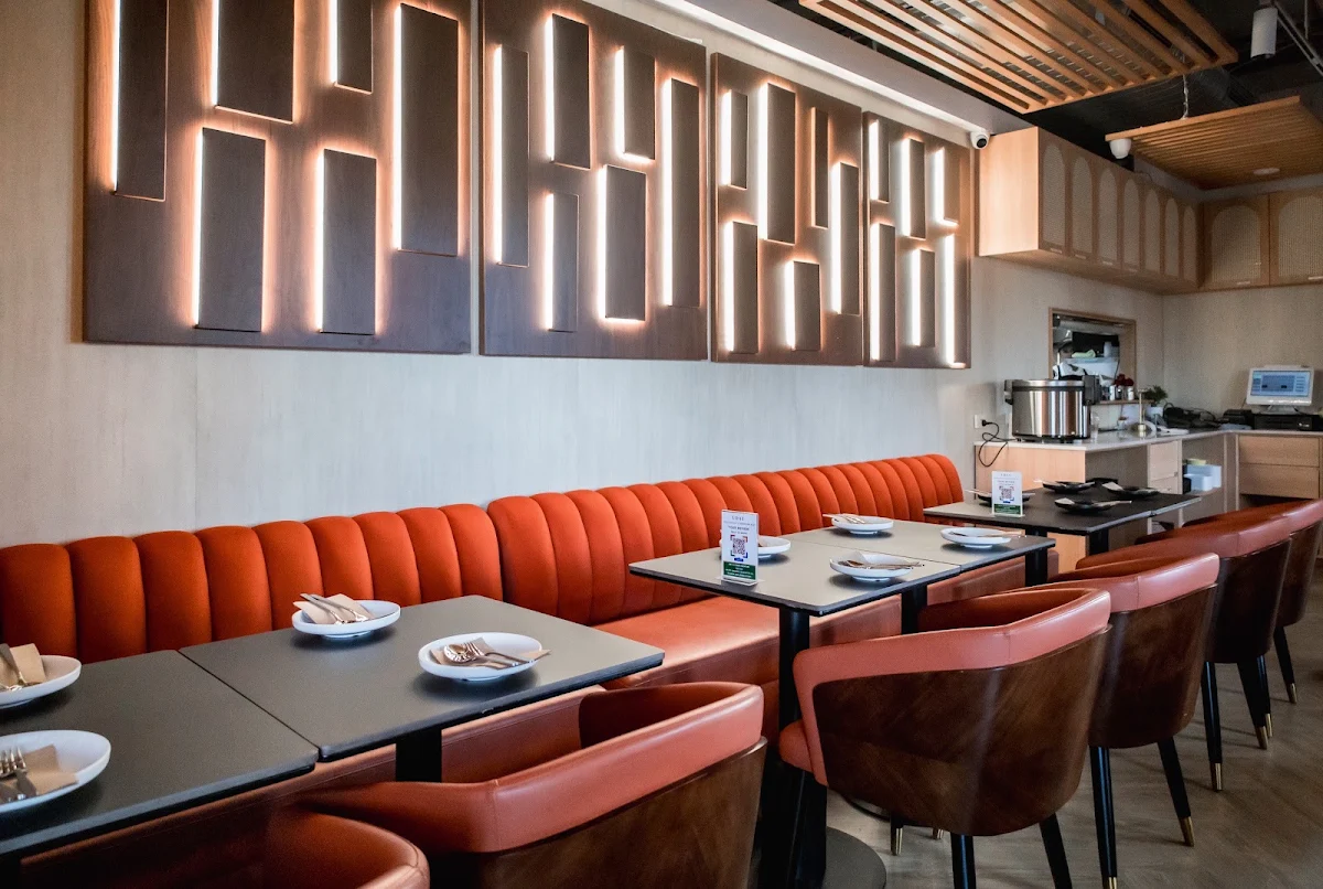 Vibe, Uday Restaurant & Rooftop Bar