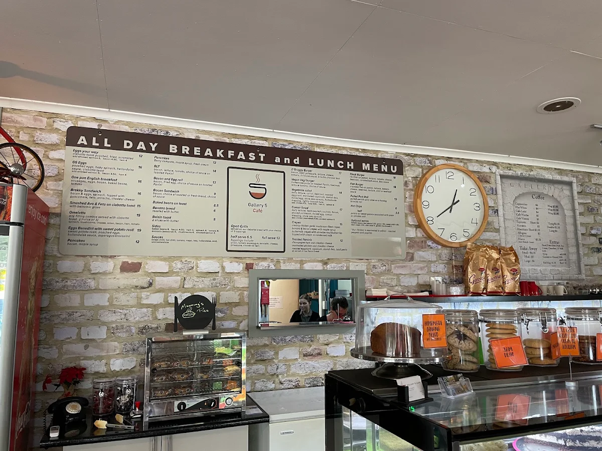 Menu, Gallery 5 Cafe