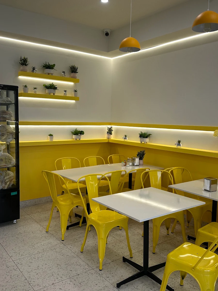 Vibe, TOWN BAKERY