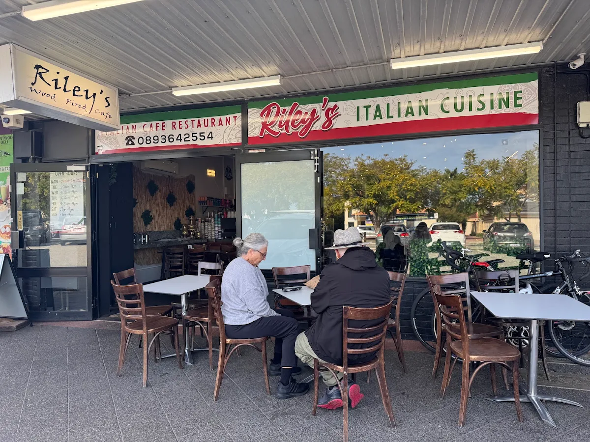 Vibe, Italian Riley's Cafe Restaurant changed to TAVOLA MOUNT PLEASANT