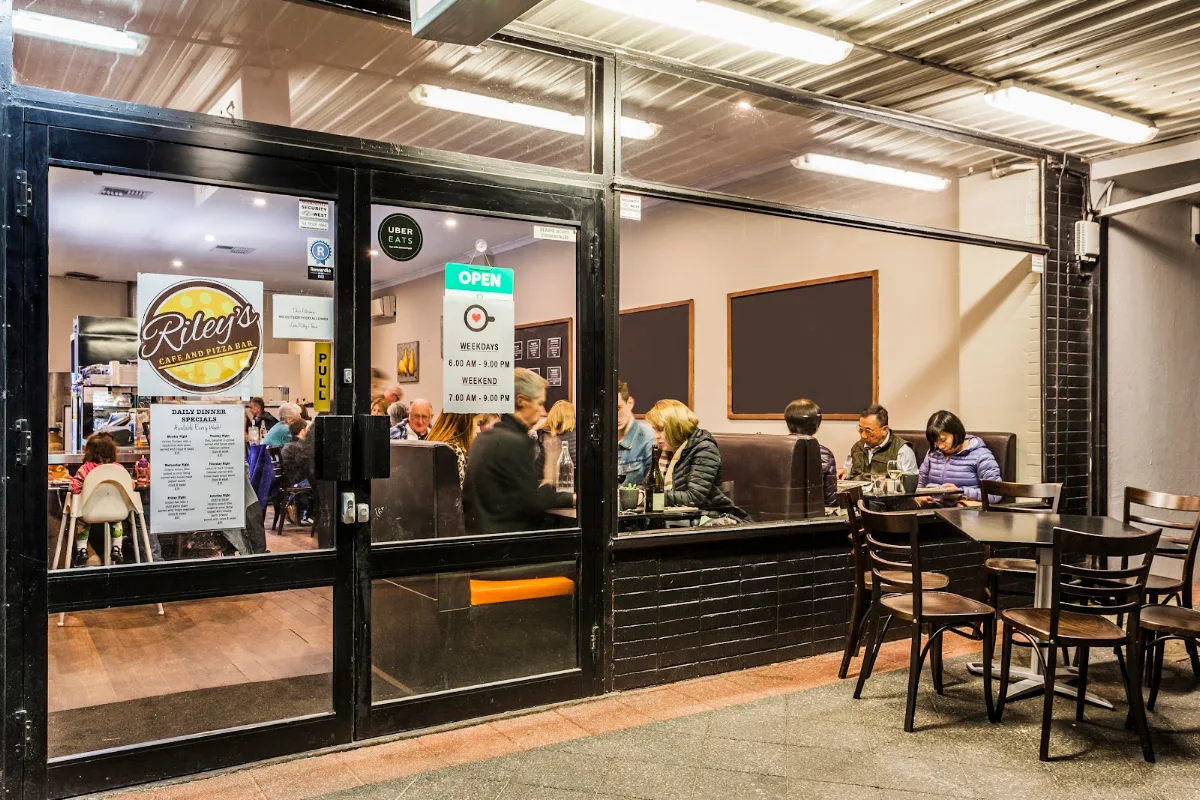 Vibe, Italian Riley's Cafe Restaurant changed to TAVOLA MOUNT PLEASANT