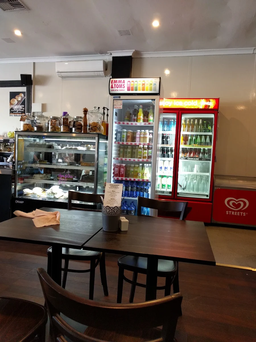 Vibe, Italian Riley's Cafe Restaurant changed to TAVOLA MOUNT PLEASANT
