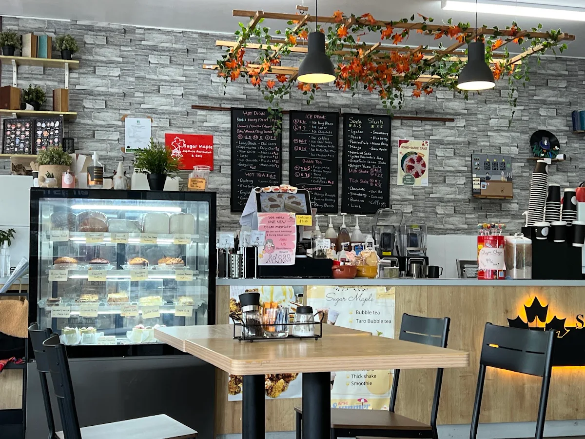 Vibe, Sugar Maple Japanese Restaurant & Cafe
