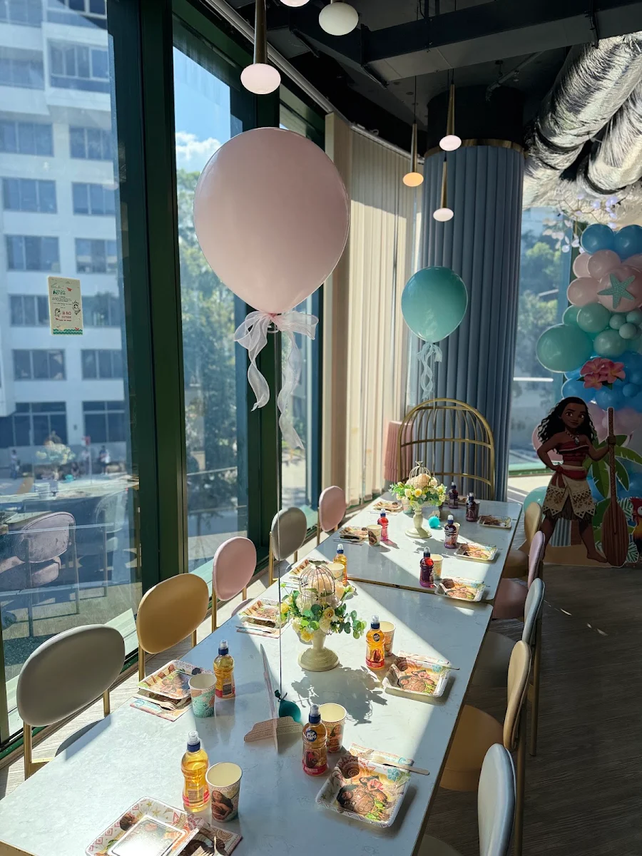 Vibe, Ho'me Kids Cafe Rhodes