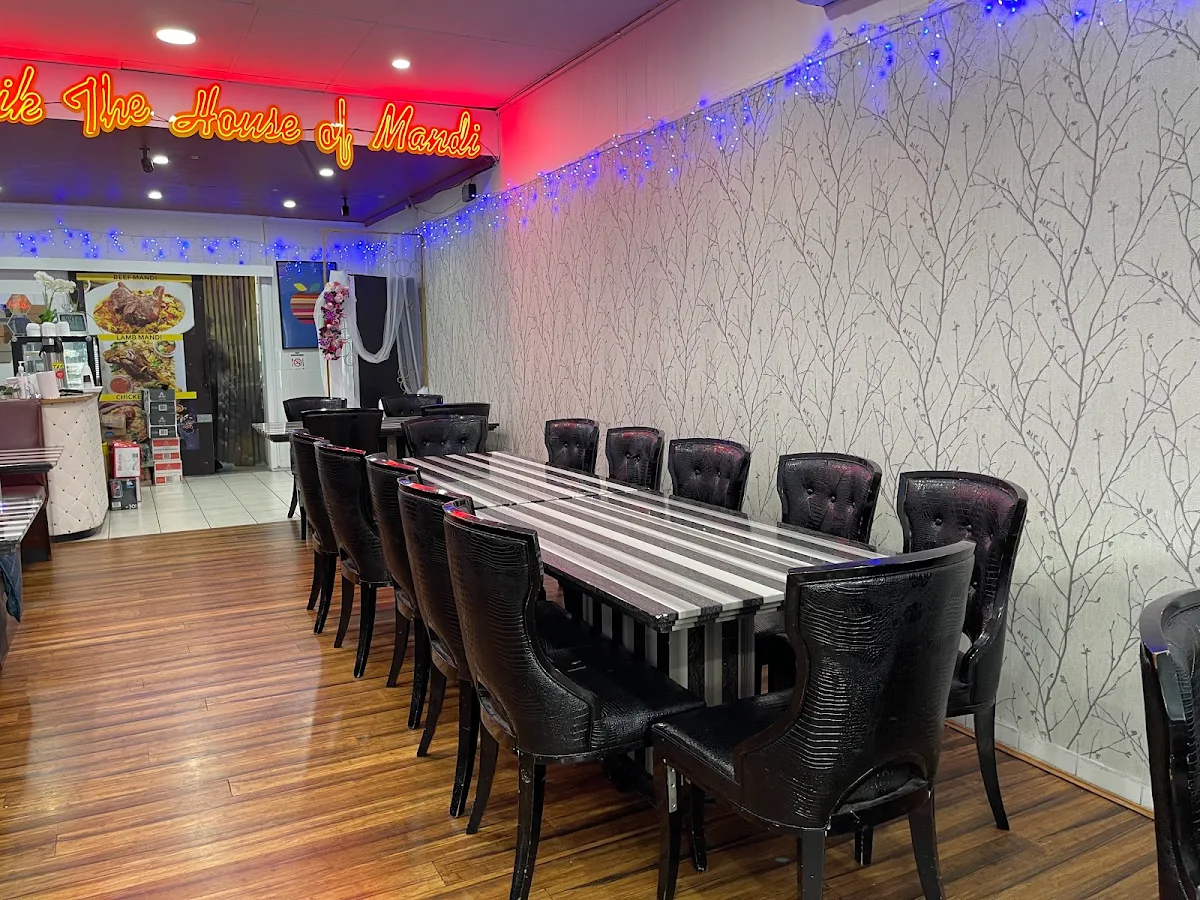 Vibe, A1 ALBAIK THE HOUSE OF MANDI