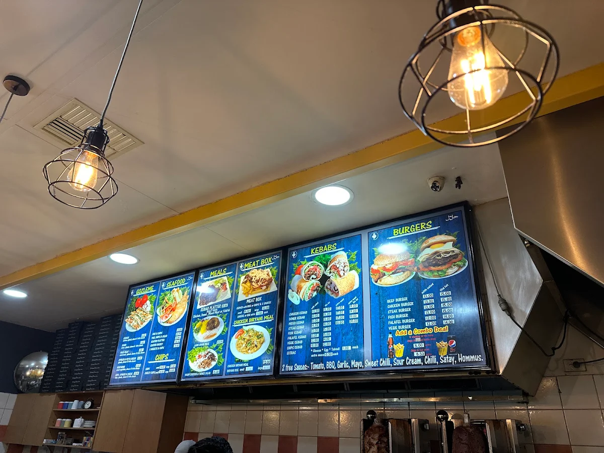 Menu, Aladdin's Pizza & Kebabs