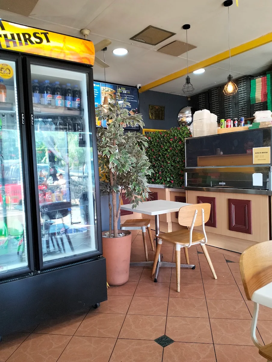 Vibe, Aladdin's Pizza & Kebabs