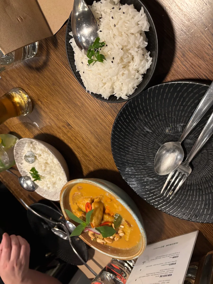 Menu, Holy Basil Thai