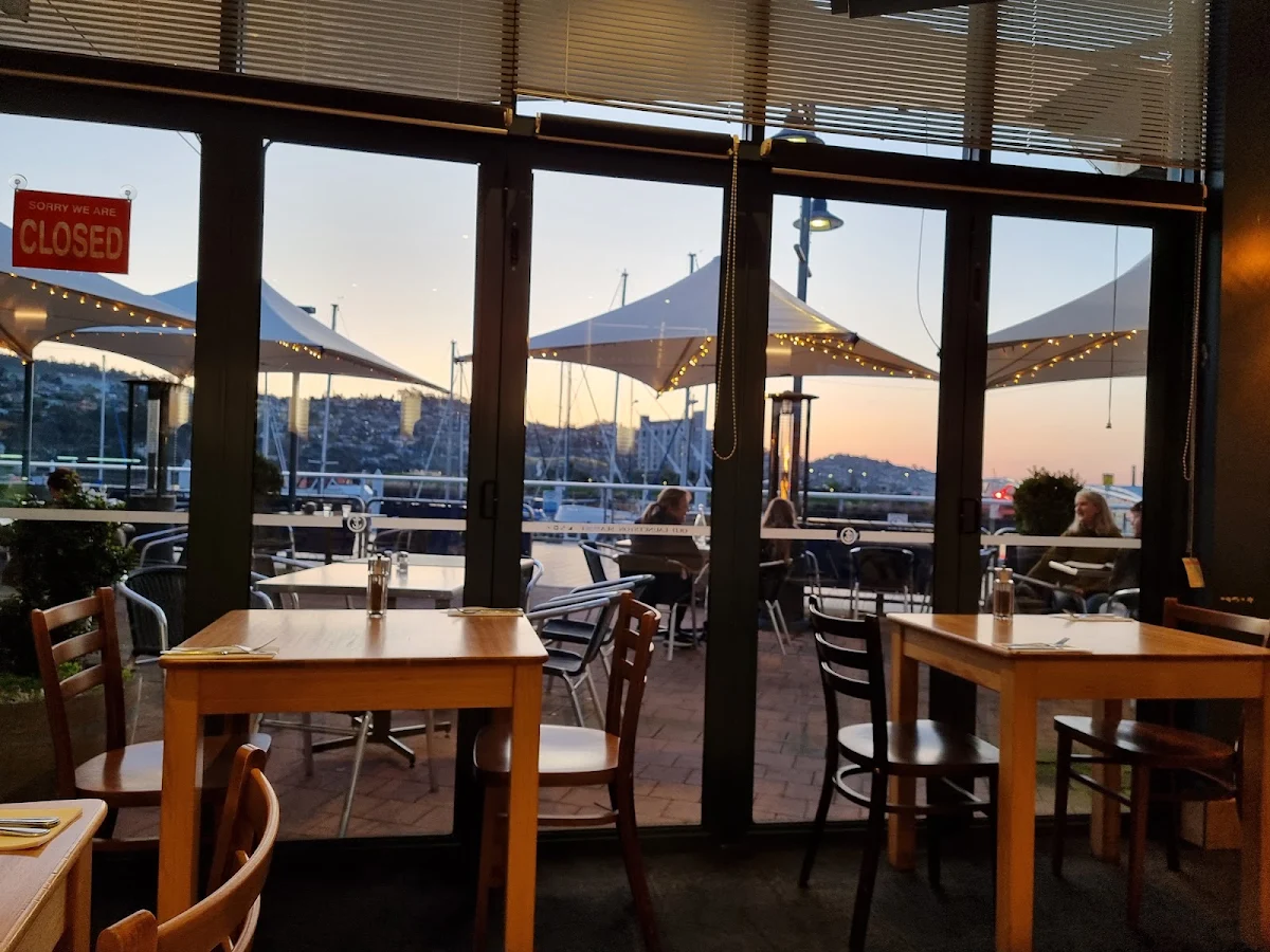 Vibe, Levee Food Co
