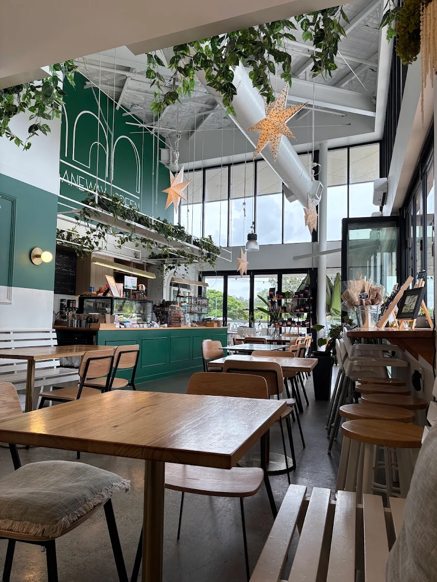 Vibe, The Laneway Green