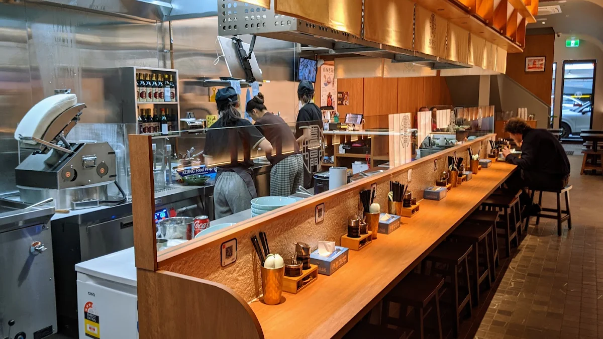 Vibe, Jin noodle Restaurant 喜晋门·非遗刀削面