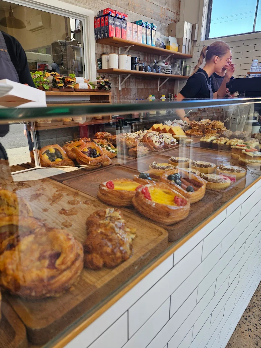 Vibe, Born & Bread Bakehouse