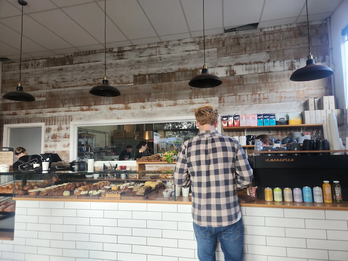Vibe, Born & Bread Bakehouse