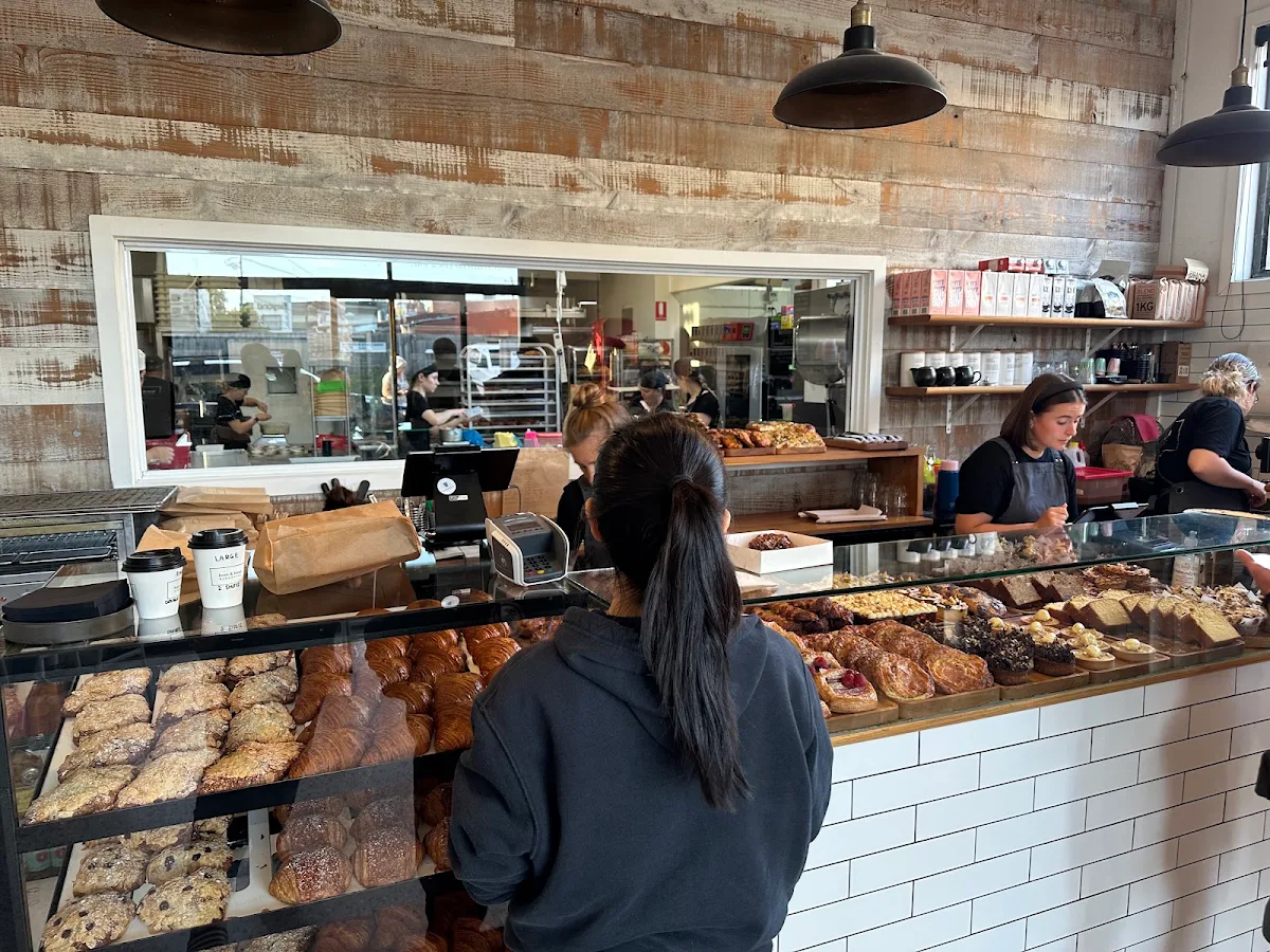 Vibe, Born & Bread Bakehouse
