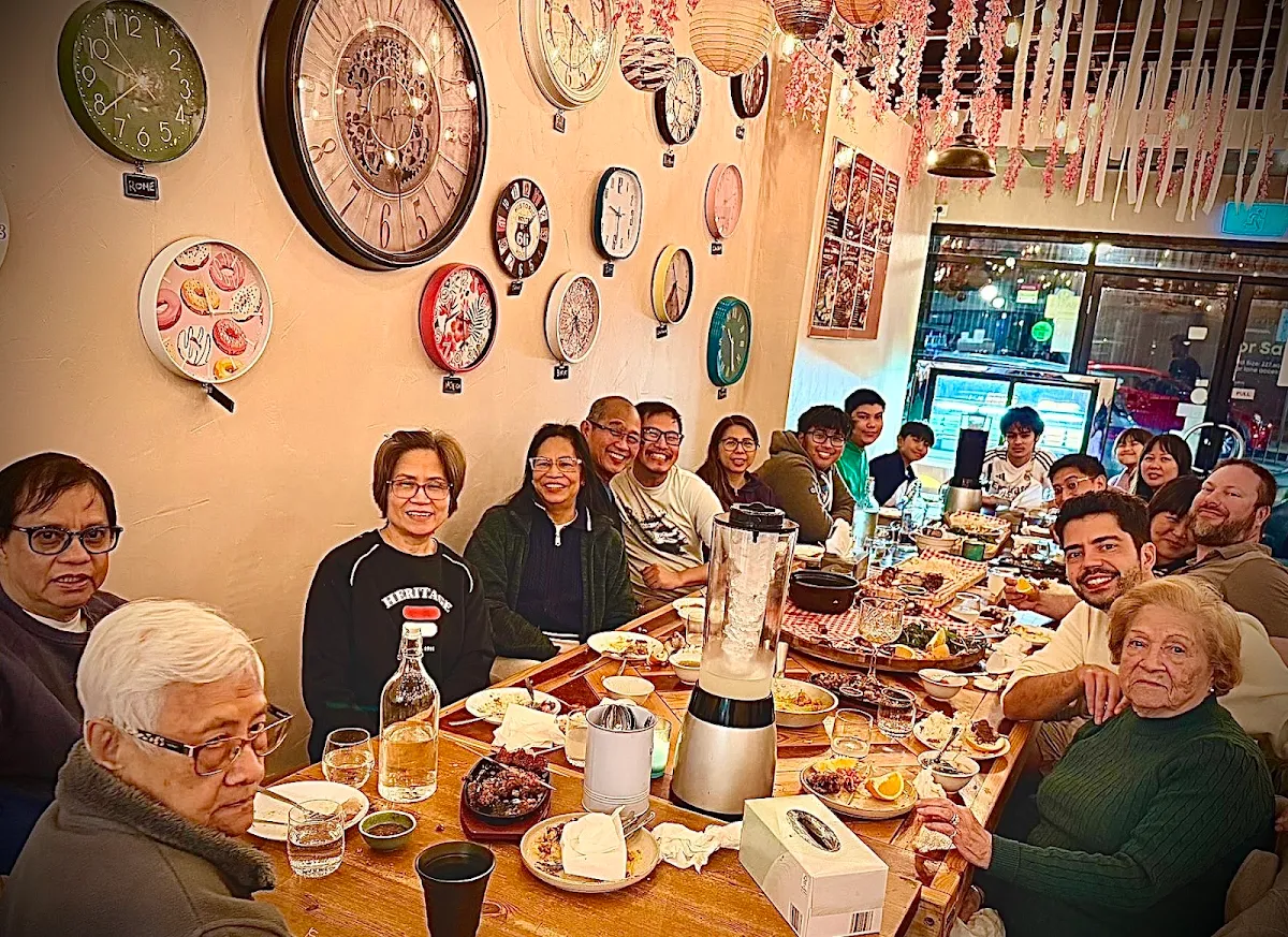 Vibe, Lugaw Queen Restaurant