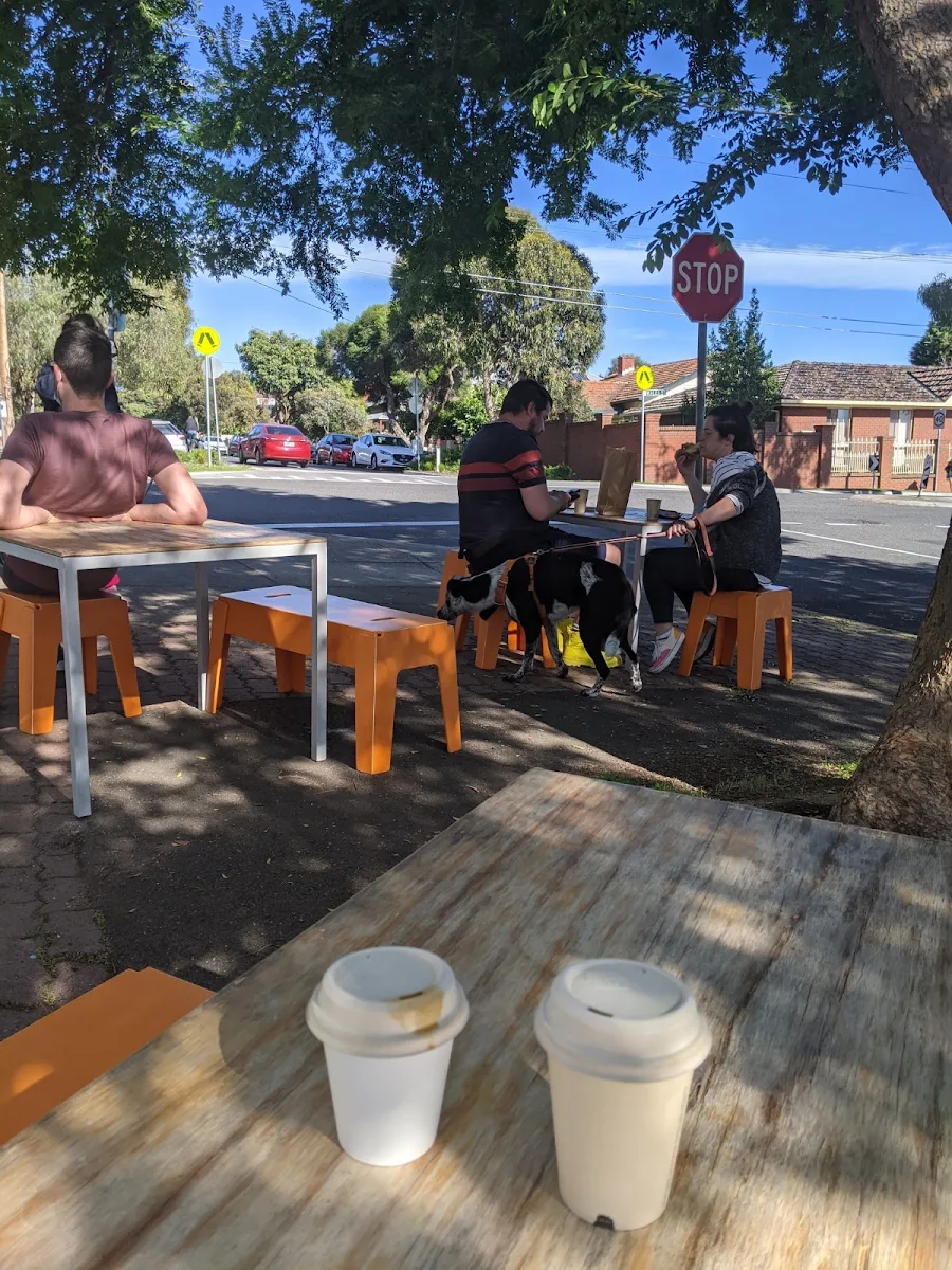 Vibe, Rat the Cafe
