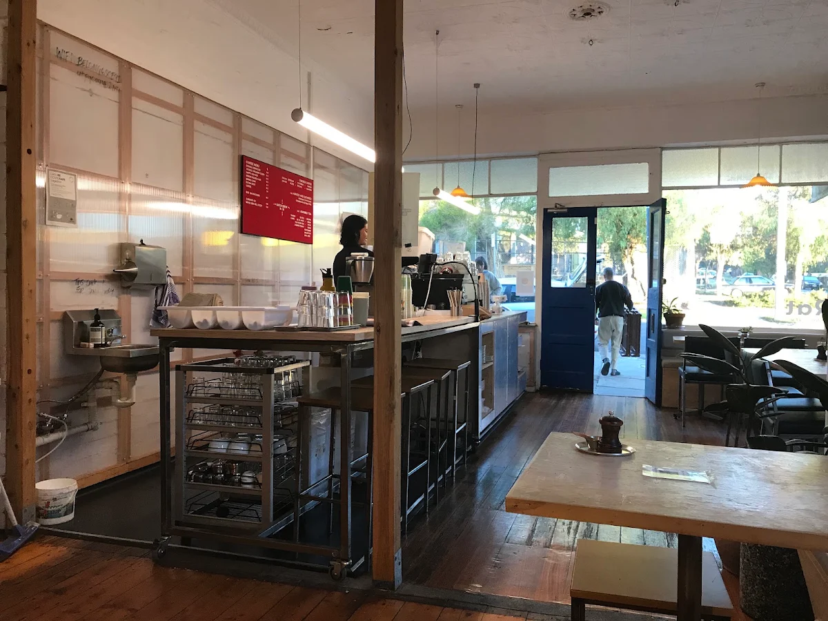 Vibe, Rat the Cafe