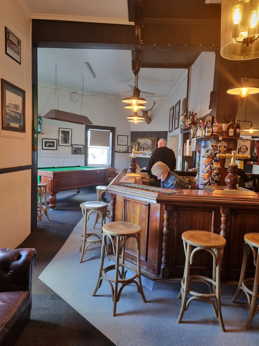 Vibe, Carrick Inn Hotel