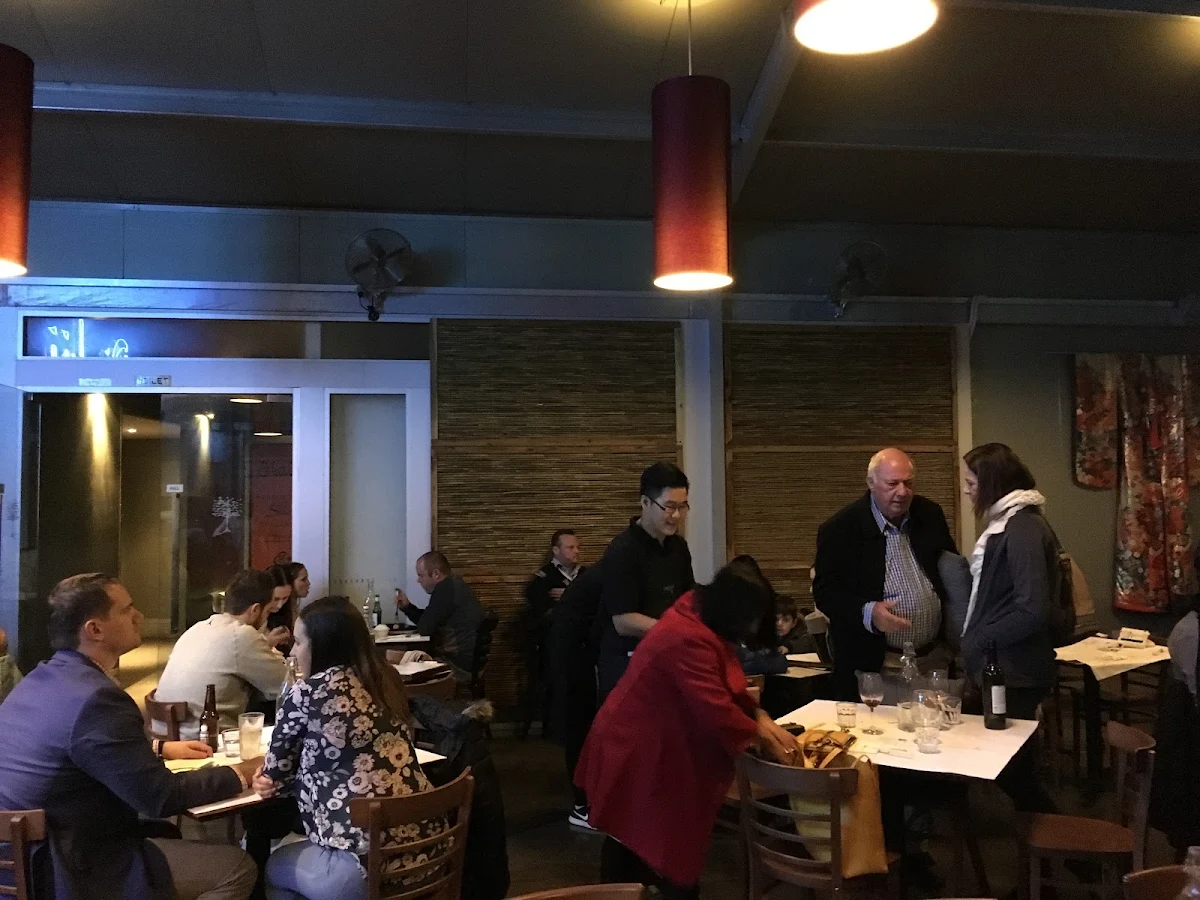 Vibe, Oishii Japanese and Thai Restaurant